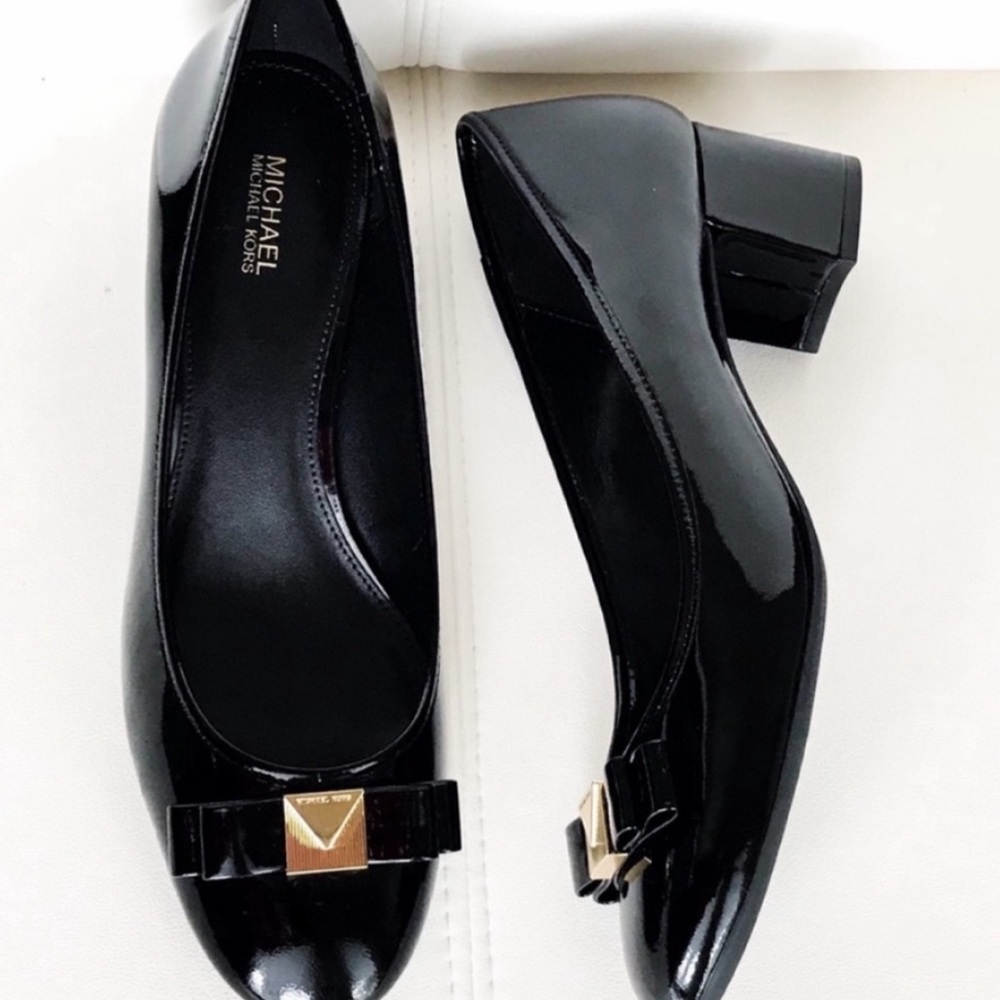 NWOT 💕 Michael MICHAEL KORS low block heel